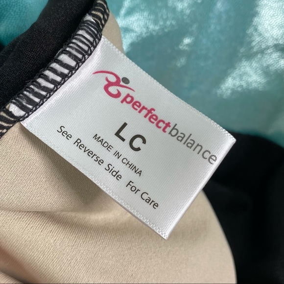 Perfect Balance Black Red Swirl Pattern Tank Leotard Large NEW NWT - Picture 7 of 9